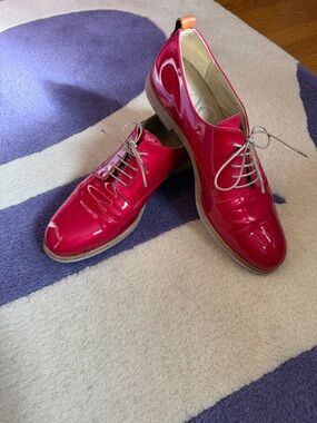 Agl Women's Patent Leather Lace-Up Flats in Bright Fuchsia